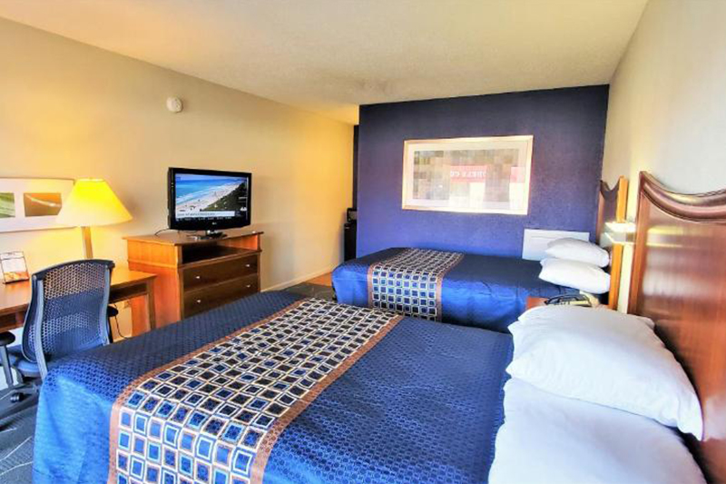 2 Double Beds, Kitchenette